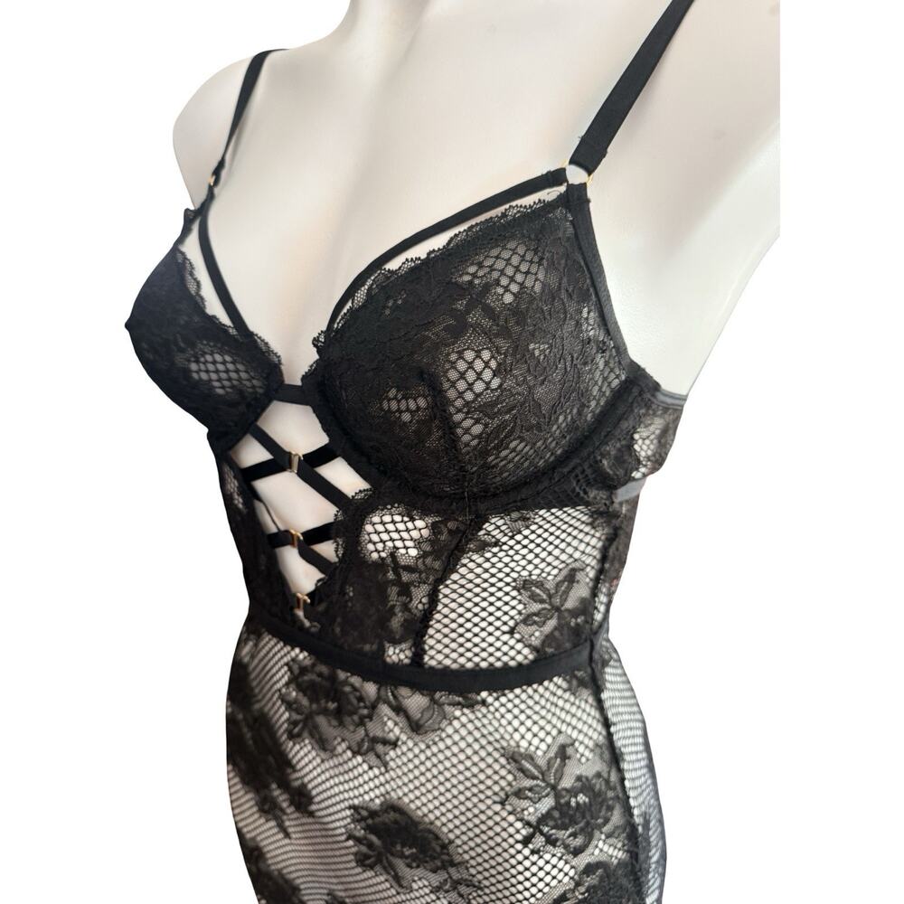Victoria's Secret Black Lace Fishnet Corset Chemise Garter Lace Up Back Size M - Picture 4 of 14